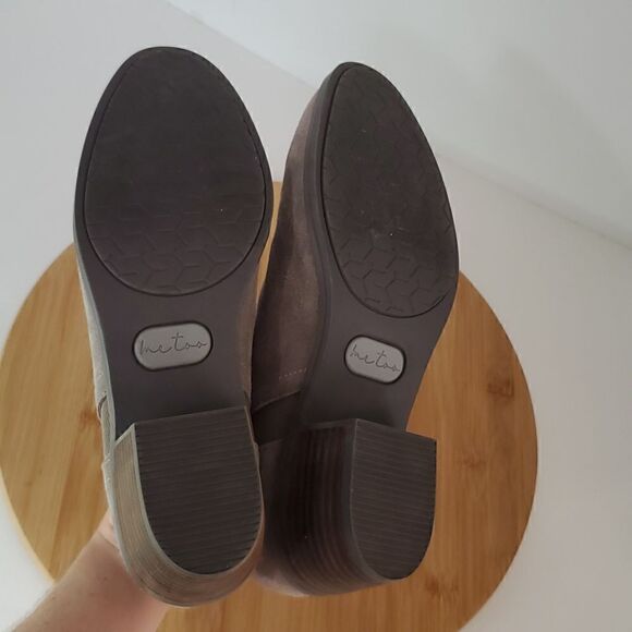 Me Too Womens Zarita 14 Taupe Suede Booties Ankle Boots Shoes 7.5M - Picture 8 of 10